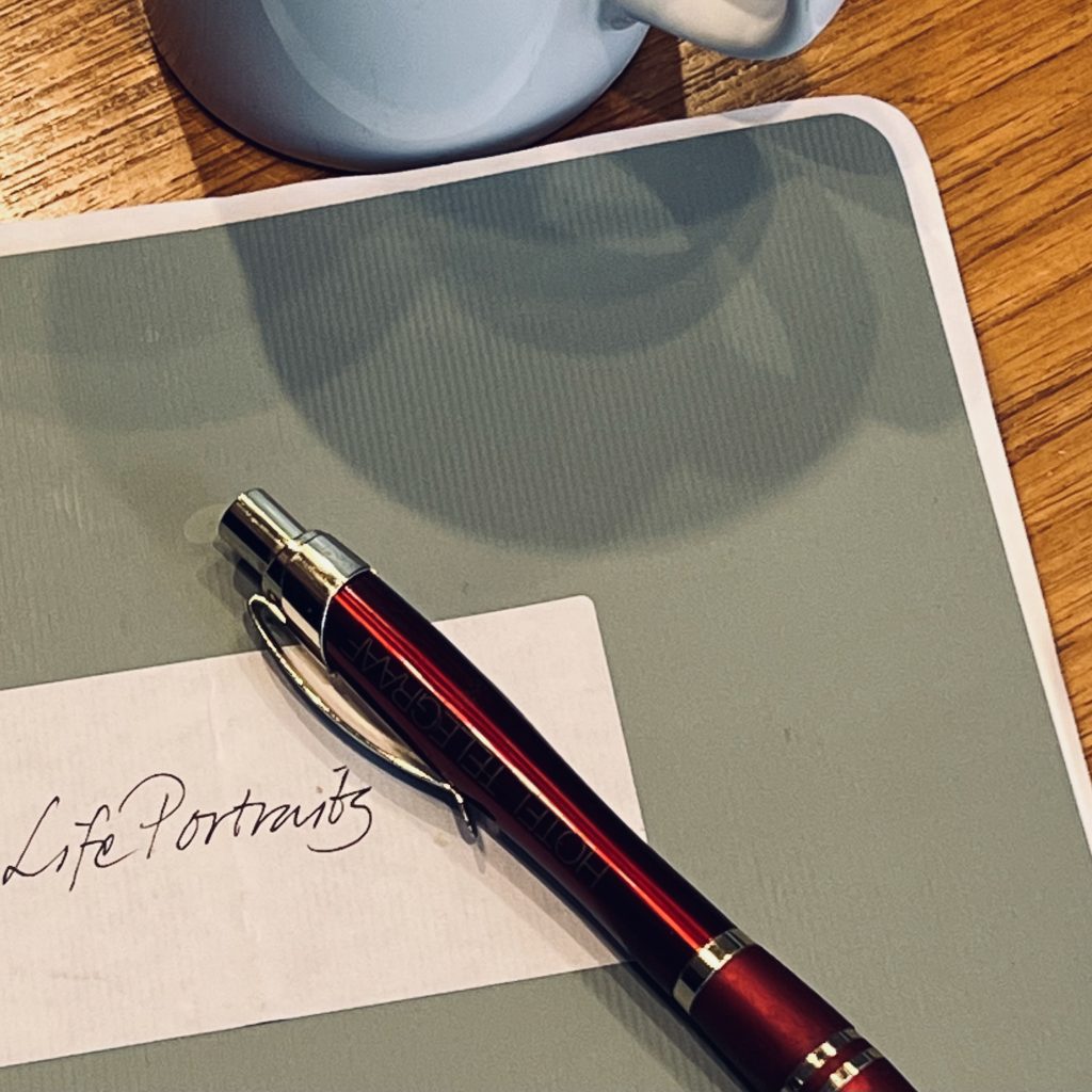 Anteckningsbok med penna